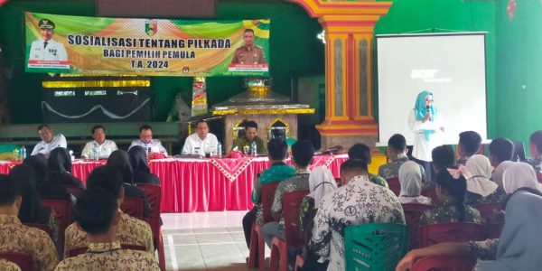 Hari Ketiga Sosialisasi Pilkada 2024 Kepada Pemilih Pemula di Buka Asisten I Pemerintahan