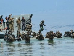 Operasi Hantai Marinir Gabungan Indonesia Dan Amerika Berhasil Pertahankan Pantai Ketapang
