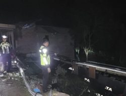 Sat Lantas Polres Tanggamus Evakuasi Kecelakaan Bus MIN 1 Pesibar Sedayu Semaka