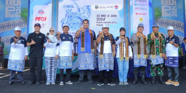 WSL Krui Pro 2024 Dibuka, Wakapolda Tekankan Personel Beri Pelayanan Humanis