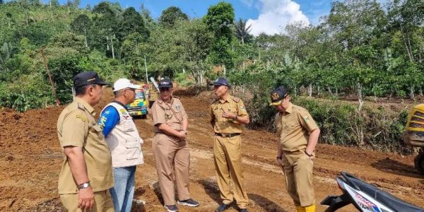 Langkah Cepat Penjabat Bupati Tanggamus Tangani Bencana Tanah Longsor di Ulu Belu