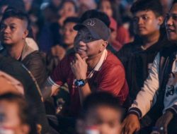RMD Anggota DPRD Lampung Nobar Bersama Masyarakat di PKOR