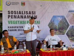 Pemkab Tanggamus Bersama Dirjen Pengelolaan Ruang Laut Melaksanakan Sosialisasi Penanaman Vegetasi Pantai