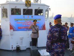 Menyambut Hari Bhayangkara ke 78, Polda Lampung Tabur Bunga di Laut