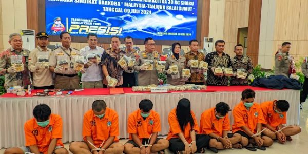 Polda Lampung Gagalkan Pengiriman 30 Kg Sabu di Tol Bakauheni, Amankan Tujuh Tersangka