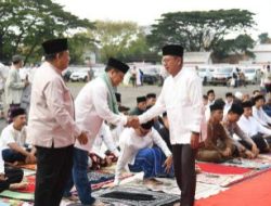 Mingrum Gumay Laksanakan Sholat Id Bersama Masyarakat Balam