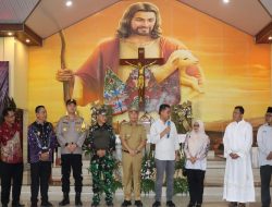 Bersama Forkopimda dan FKUB, Kapolres Tanggamus Tinjau Perayaan Natal di Gereja Gisting