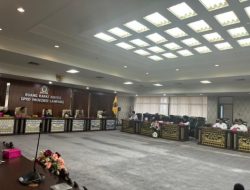 DPRD Provinsi Lampung Tampung Aspirasi  Demo Dari Forum Guru R3