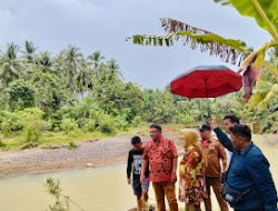 Anggota DPRD Provinsi Lampung dan DPRD Pesawaran Berikan Bantuan Kepada Warga Marga Punduh