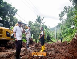 Tinjau Lokasi Terdampak Bencana, Bupati Gencarkan Upaya Penanganan Pasca Banjir dan Normalisasi Sungai