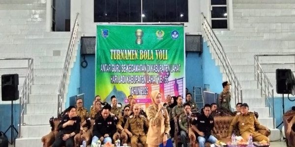 Wabup Lahat Widia Ningsih Buka Turnamen Bola Voli Antar Guru Kabupaten Lahat