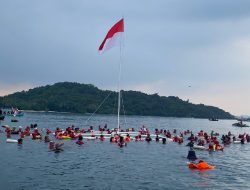 Pengibaran Merah Putih di Laut Mutun Pesawaran Pecahkan Rekor MURI