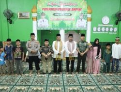 Anggota DPRD Lampung Yanuar Irawan Hadiri Kegiatan di Masjid Assholihin Pesibar