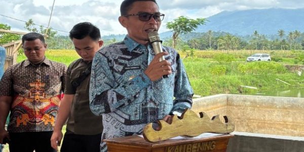 Wabup Tanggamus Agus Suranto Hadiri Panen Raya Padi Organik di Talang Padang