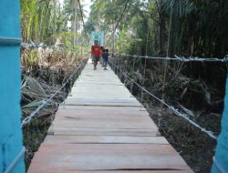 Kelar dalam 5 Hari, Jembatan Gantung Tampang Muda Kini Kembali Bisa Dilintasi