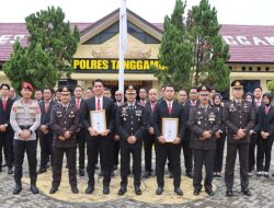 Momen Hari Pahlawan 2025, Puluhan Personel Berprestasi Dapat Penghargaan dari Kapolres Tanggamus