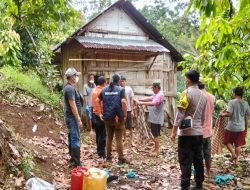 Inafis Polres Tanggamus dan Polsek Wonosobo Evakuasi Jenazah Warga Ditemukan di Gubuk Kebun