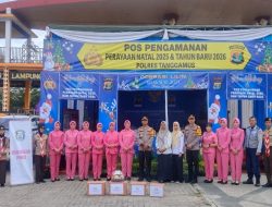 Kapolres Tanggamus dan Bhayangkari Beri Bingkisan Petugas Pospam Nataru