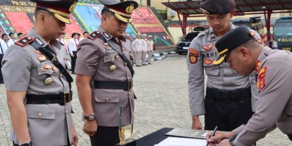 Kapolres Tanggamus Pimpin Sertijab Wakapolres dan Kasat Intelkam