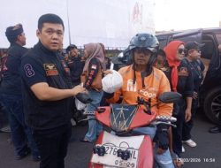 Ketua DPC Grib Jaya Kota Balam Beserta Jajarannya Berbagi Takjil 1000 Paket di Tugu Adipura