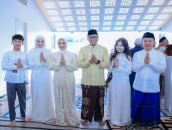 Shalat Ied Bersama Ribuan Masyarakat Lampung, Gubernur Rahmat Mirzani Djausal Ajak Masyarakat Perkuat Kepedulian dan Persatuan di Momentum Idul Fitri  1447 H