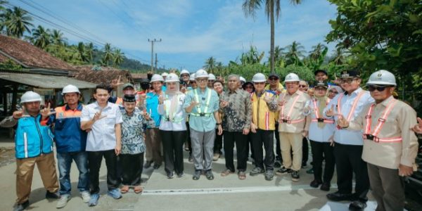 Gubernur Percepat Perbaikan Jalan Menuju Destinasi Wisata Teluk Kiluan Tingkatkan Pertumbuhan Ekonomi Masyarakat,