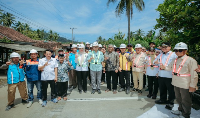 Gubernur Percepat Perbaikan Jalan Menuju Destinasi Wisata Teluk Kiluan Tingkatkan Pertumbuhan Ekonomi Masyarakat,