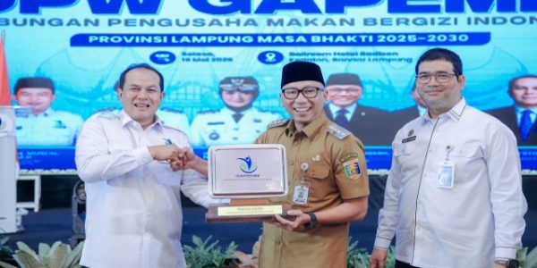 Pelantikan Pengurus Gapembi Lampung 2025-2030, Gubernur Rahmat Mirzani Djausal Dorong MBG Jadi Instrumen Strategis Putar Roda Ekonomi dari Tingkat Desa