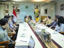 Wagub Jihan Nurlela Terima Kunjungan Yayasan BoemiKita dan GGGI Indonesia, Bahas Optimalisasi TPS3R untuk Pengelolaan Sampah Terintegrasi