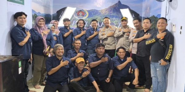 PWI Lahat Podcast Kupas Ironi Anak Sayat Orang Tua, Kapolsek Merapi Paparkan Kronologi