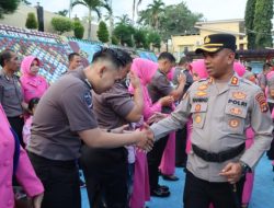 Kapolres AKBP Rahmad Sujatmiko Pimpin Upacara Kenaikan Pangkat 56 Personel Polres Tanggamus