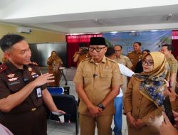 Hari Pertama Sekolah, Gubernur Lampung Bersama Kajati Turun Langsung Pastikan Makan Bergizi Gratis Berjalan Optimal